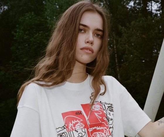 Любовь с первого взгляда: оверсайз футболки с принтами в новой коллекции 404 Not Found и художницы Маши Скоковой