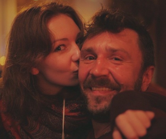 Редкое фото: дочь Сергея Шнурова поделилась кадрами с мужем