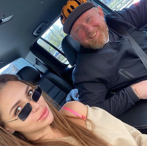 «Я не уводила его из семьи»: жена Константина Ивлева резко ответила подписчикам