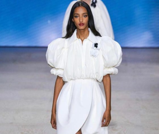 10 стильных платьев с рукавами-фонариками