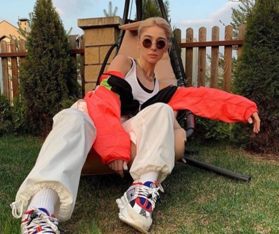 Вспомнить все: как менялся стиль Насти Ивлеевой