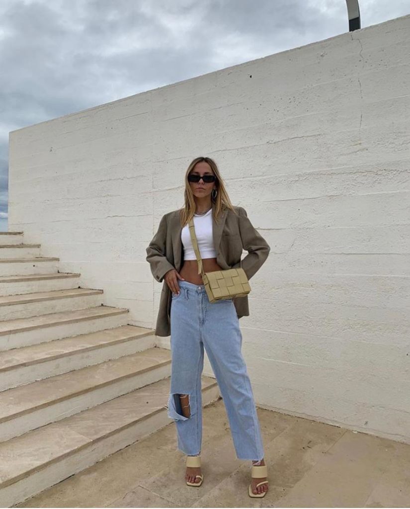 Носи их с пиджак, кроп-топом и мюлями. Фото: @sofiamchoelho