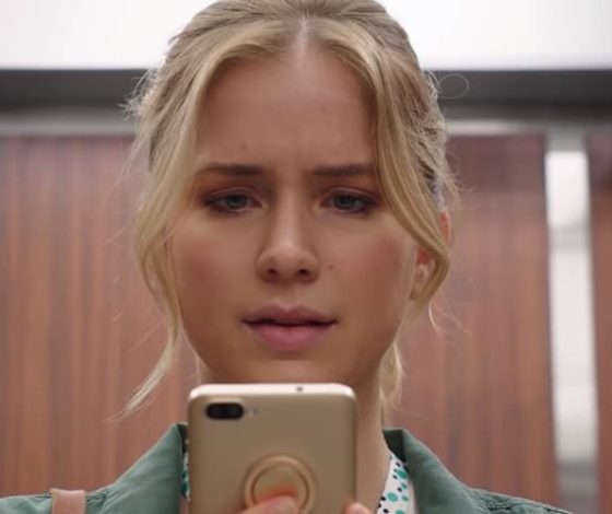 Складывающийся экран и безрамочный дисплей: все о новых моделях телефонов Samsung