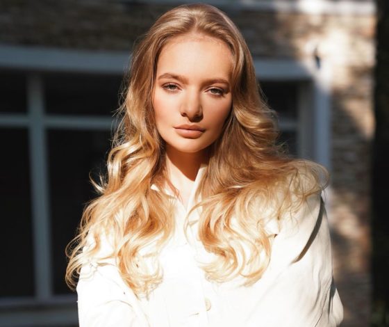 «Маме было за меня стыдно, папа краснел»: дочь пресс-секретаря президента России призналась, что родители стеснялись ее