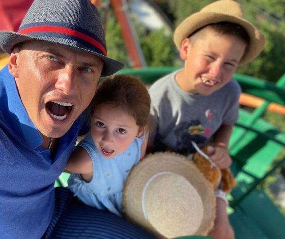 «План на лето выполнен»: Павел Прилучный провел выходные с детьми