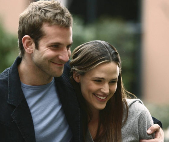 «Она его обожает»: инсайдер рассказал об отношениях Брэдли Купера и Дженнифер Гарнер