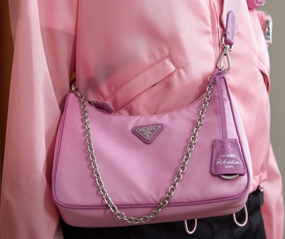 Wishlist: Prada выпустили коллекцию сумок и панам из нейлона