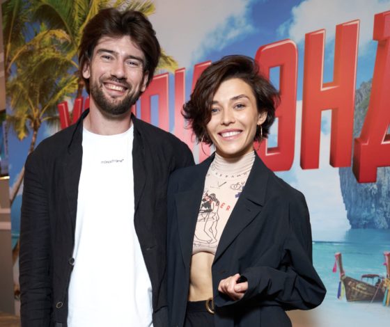 Антон Лаврентьев и Алина Астровская, Катерина Шпица, Анастасия Уколова и другие на премьере комедии «Хэппи-энд»