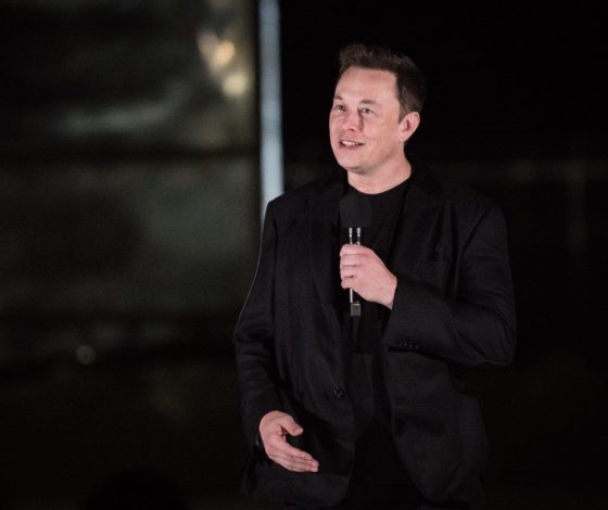 Редкие кадры: Илон Маск показал подросшего сына