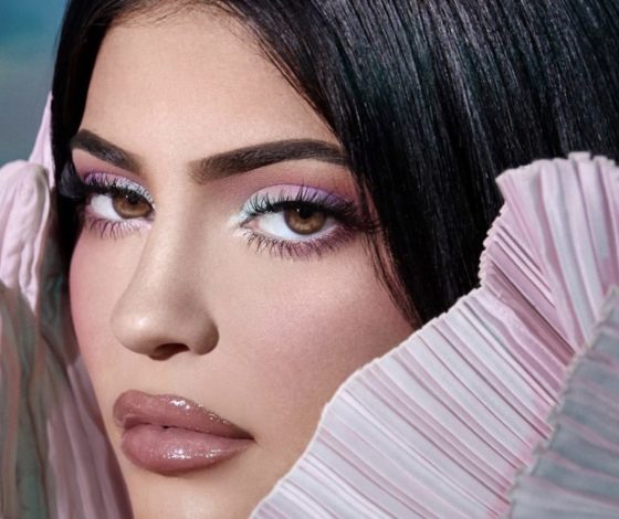 Тренд из нулевых: повторяем «эффект влажных губ»‎