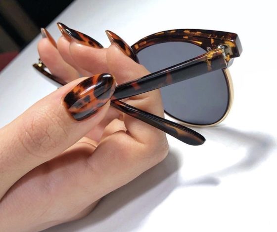 Тренд в маникюре: панцирь черепахи