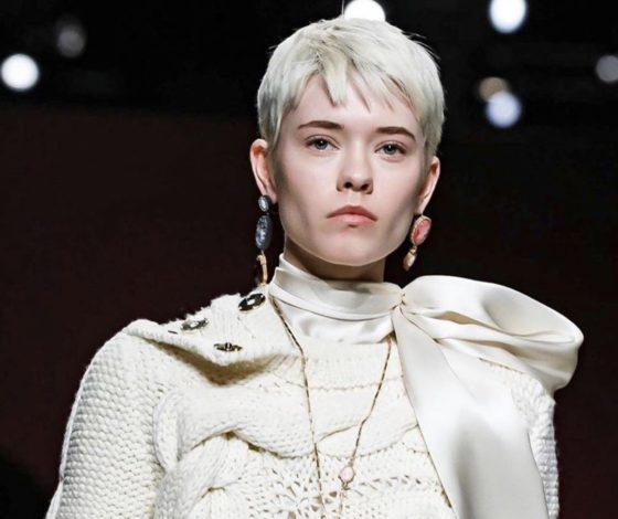 Эльфийская стрижка и растрепанная челка, как у Патти Смит: модные прически осени