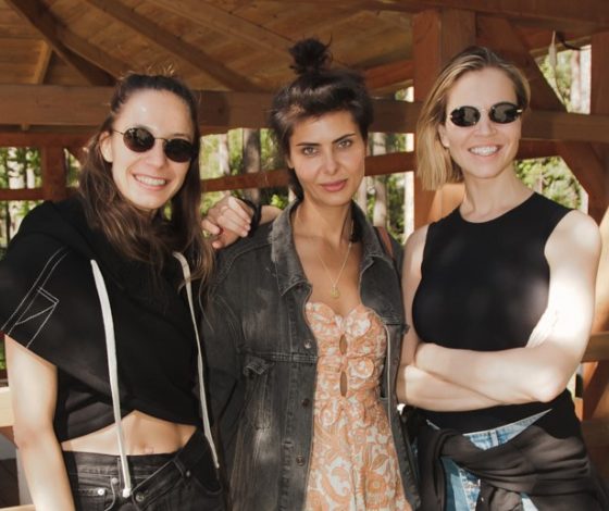 Надежда Оболенцева, Вика Газинская и другие на первой после карантина экскурсии интеллектуального «Клуба 418»