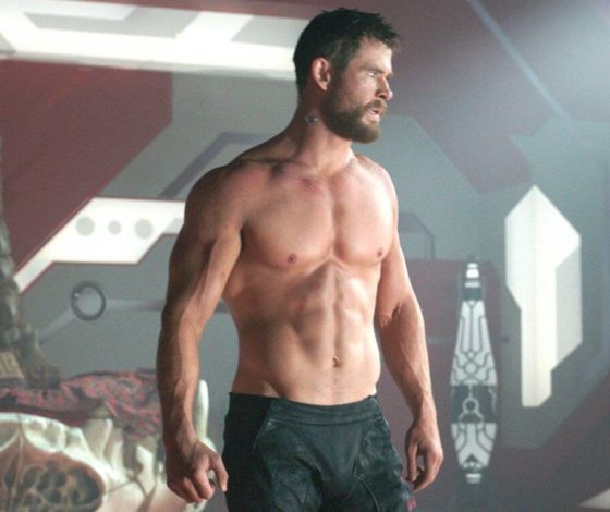 Как Крис Хемсворт выглядел в детстве?