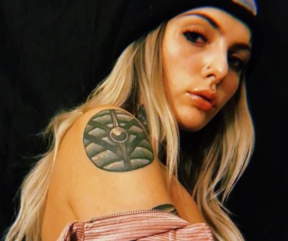 Ей было 23 года: звезда Netflix покончила с собой