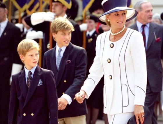 В годовщину смерти принцессы Дианы: самые милые фото с Уильямом и Гарри