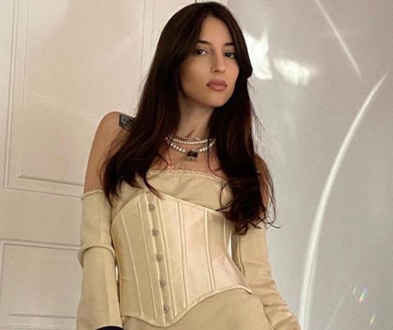 На примере Кристины Si: как носить винтаж