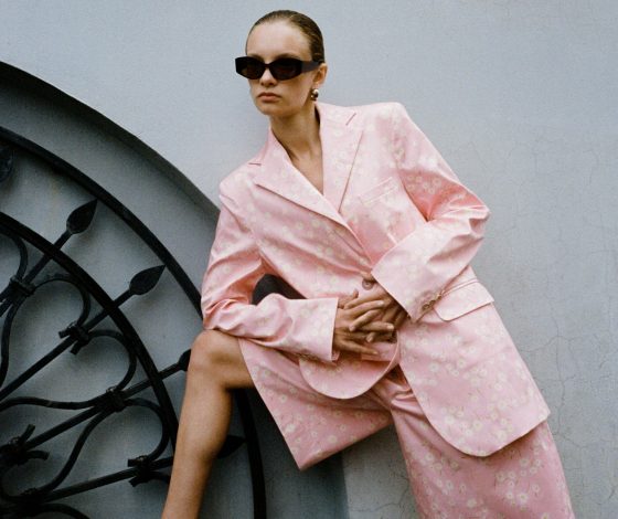 Любимый бренд Джиджи Хадид: новая коллекция Lesyanebo с розовым костюмом, который так и просится в гардероб