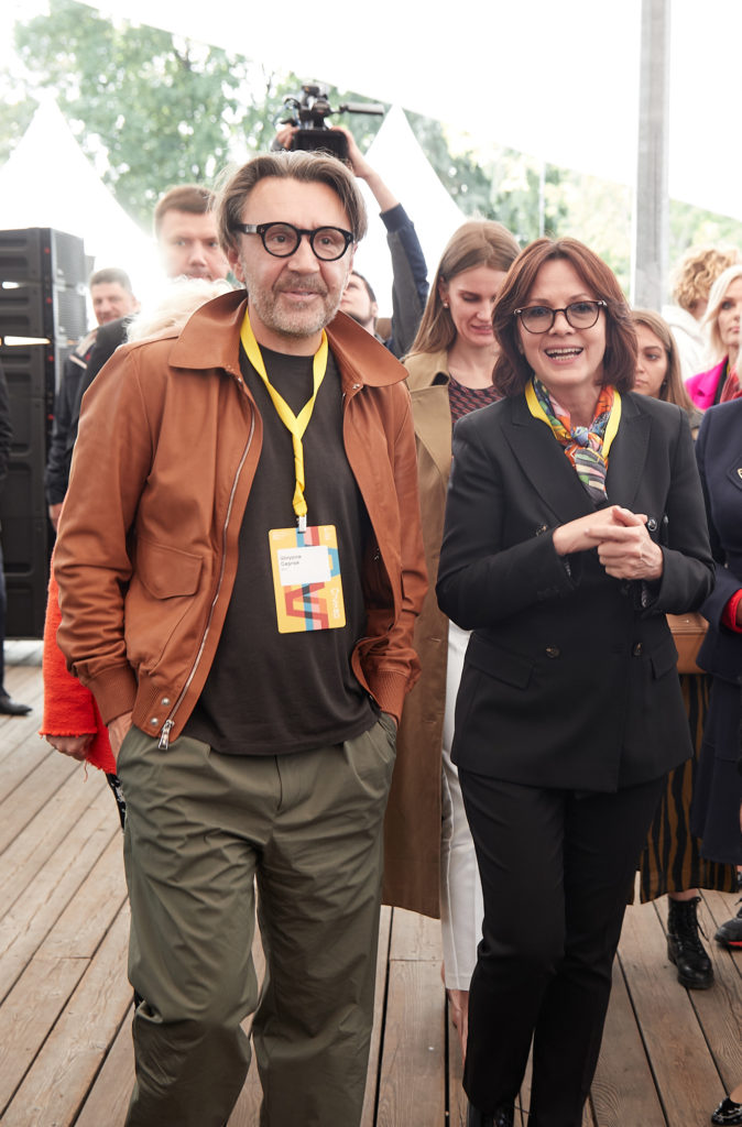 1_Sergey Shnurov_Gulnaz Mannurova Kadyrova_ 2