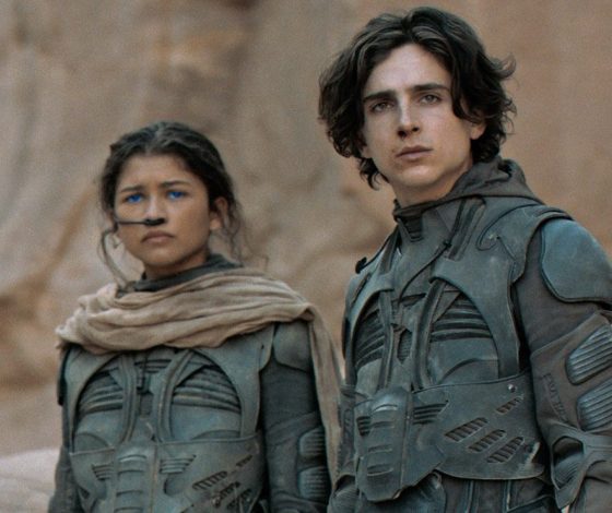 Звезды сошлись: Зендая и Тимоти Шаламе целуются в новом трейлере «Дюны»