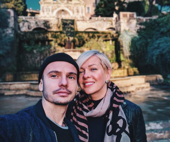 «Это были самые прекрасные 9,5 дней в нашей жизни»: у солиста 5sta Family умерла новорожденная дочь