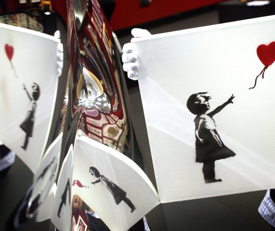 Бэнкси может потерять анонимность – полиция занялась новой работой художника