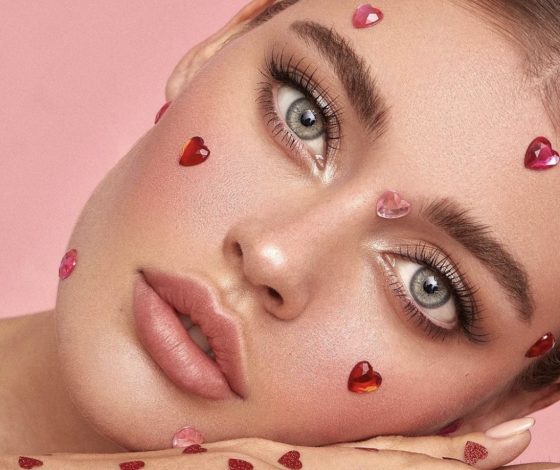 Вместо уколов: как визуально увеличить губы