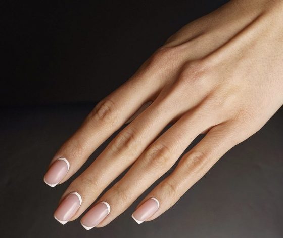 Все оттенки золота и необычный френч: модный маникюр на осень