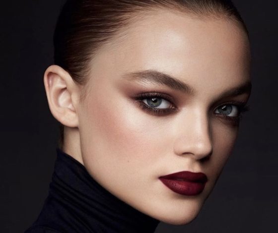 Под цвет волос и тон кожи: как выбрать темную помаду на осень