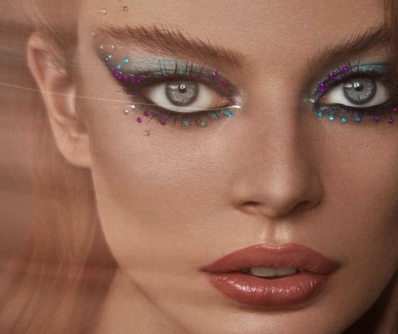 Для дождливой погоды: как сделать макияж, который точно не потечет