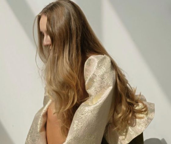 Бренд дня: где купить стильные топы на осень