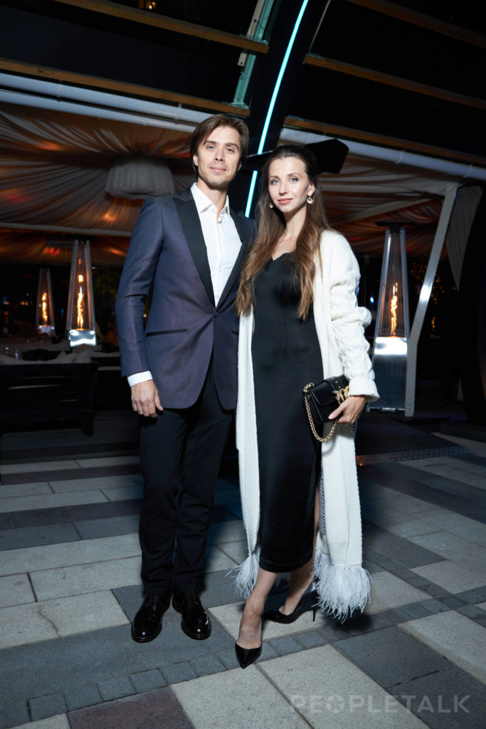 Артем Овчаренко и Анна Тихомирова