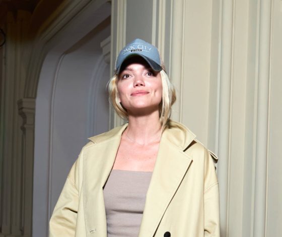 Валерия Дергилева, Константин Хабенский и другие на закрытых премьерах фильмов «Трое» и «Ищу козла»