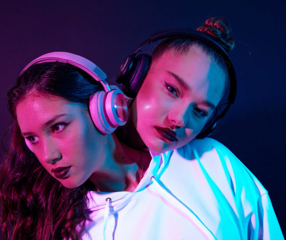 Дина Немцова, Анна Тихомирова и Саша Киселева в новом проекте «Музыка объединяет»