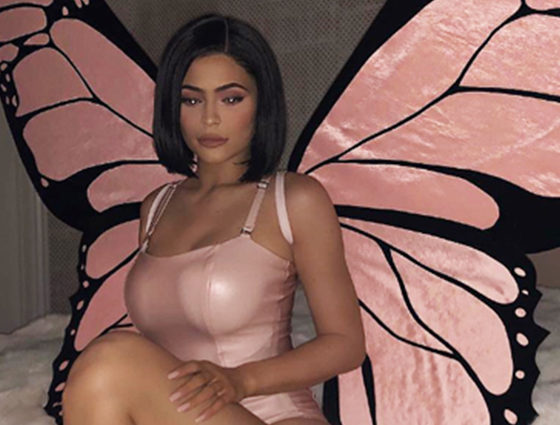 На праздник: рейтинг костюмов Кайли Дженнер на Хэллоуин