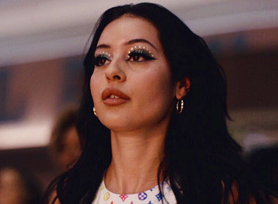 Известный музыкант и продюсер: звезда «Эйфории» Алекса Деми отдыхает с возлюбленным в Майами