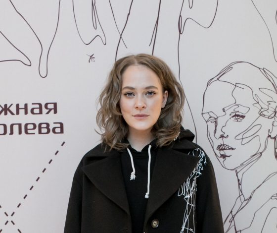 Аглая Тарасова, Надя Сысоева и Елена Кулецкая на открытии pop-up store «Снежная Королева» x RUBAN