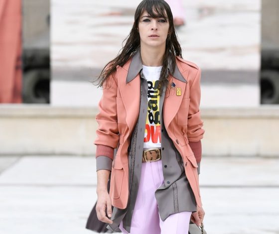 Сиреневые брюки мечты на показе Chloe в Париже