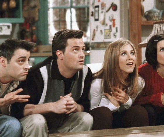 «Мы пережили разводы и выкидыши»: Дженнифер Энистон раскрыла главные тайны актеров сериала «Друзья»