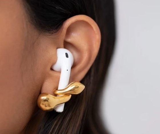 Находка дня: серьги-держатели для AirPods