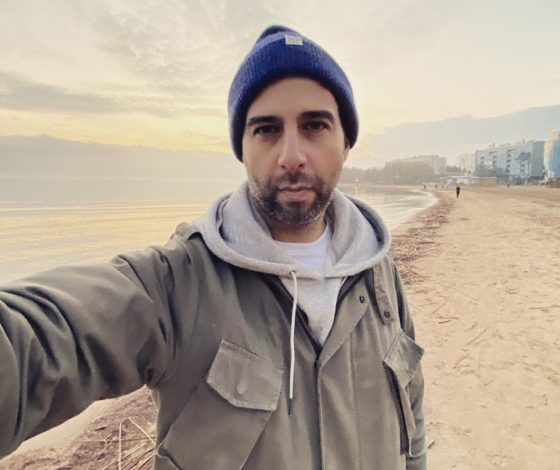 Редкое фото: Иван Ургант показал подросших дочерей