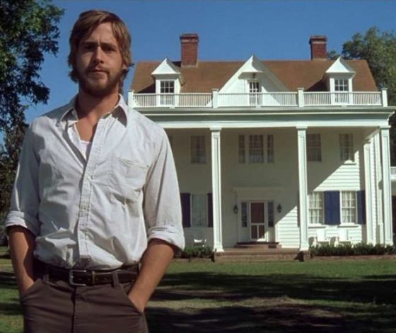 От скромных домиков до замков: показываем звездное жилье до популярности и после