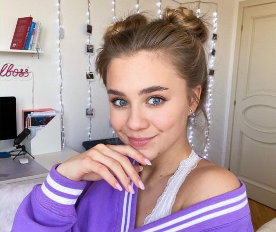 Как две капли воды: показываем, как выглядит двойник Кати Адушкиной