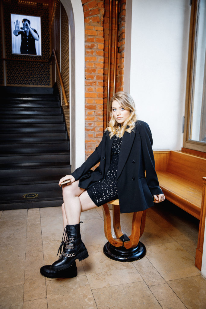 Ася Громова