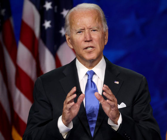 Байден сделал прививку от коронавируса в прямом эфире