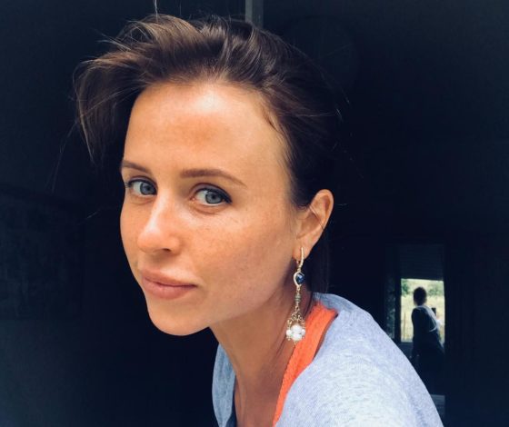 Обсуждают в Сети: Мирослава Карпович заигрывает с Гариком Харламовым и Алексеем Ягудиным