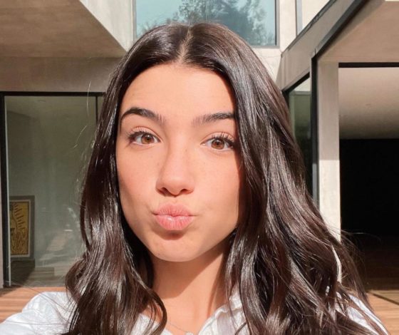 Рекордное количество в TikTok: тиктокерша Чарли Д'Амелио празднует 100 миллионов подписчиков