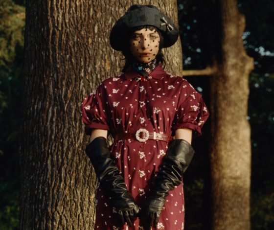 Вуаль и кожаные перчатки в новой коллекции Erdem