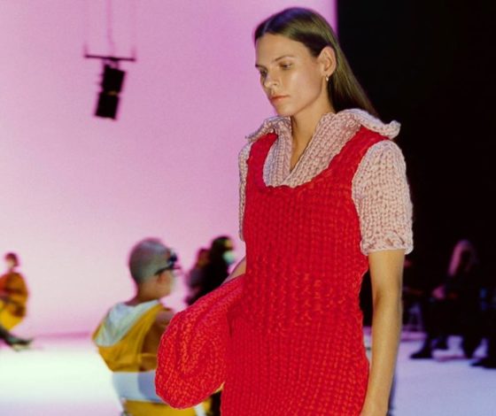 Вдохновляемся показом Bottega Veneta: где купить стильные вязаные вещи