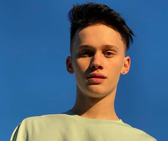 Приемные родители Дани Милохина впервые рассказали о жизни с тиктокером